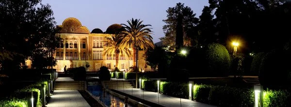 آشنایی با مکان های دیدنی شیراز در شب